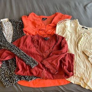 ✨4 piece Top Deals! Size small W/ Free gift